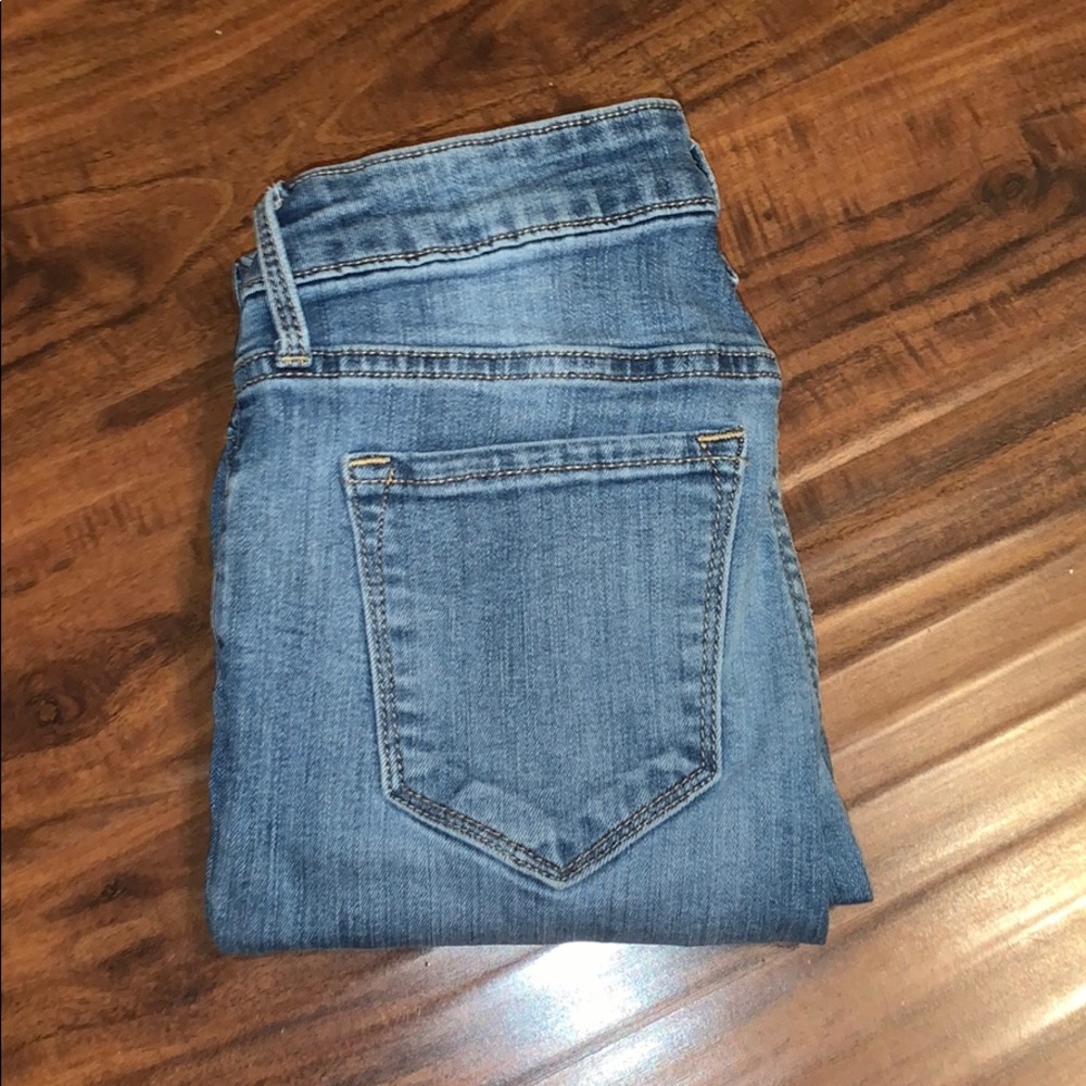 Old navy size 2 skinny jeans
